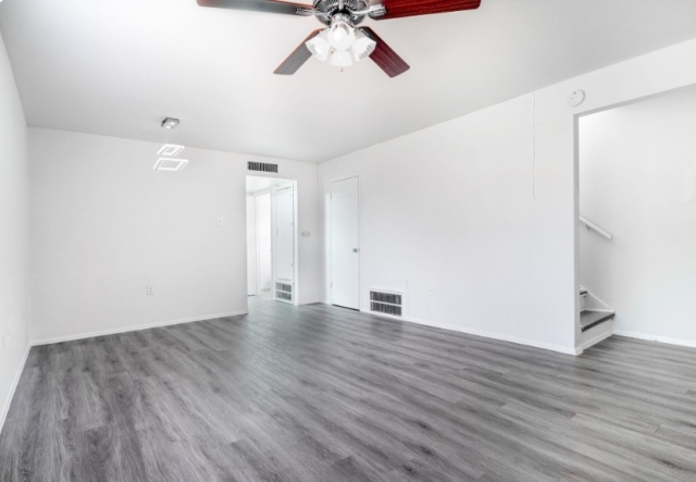 Cielo 2br-2ba living room